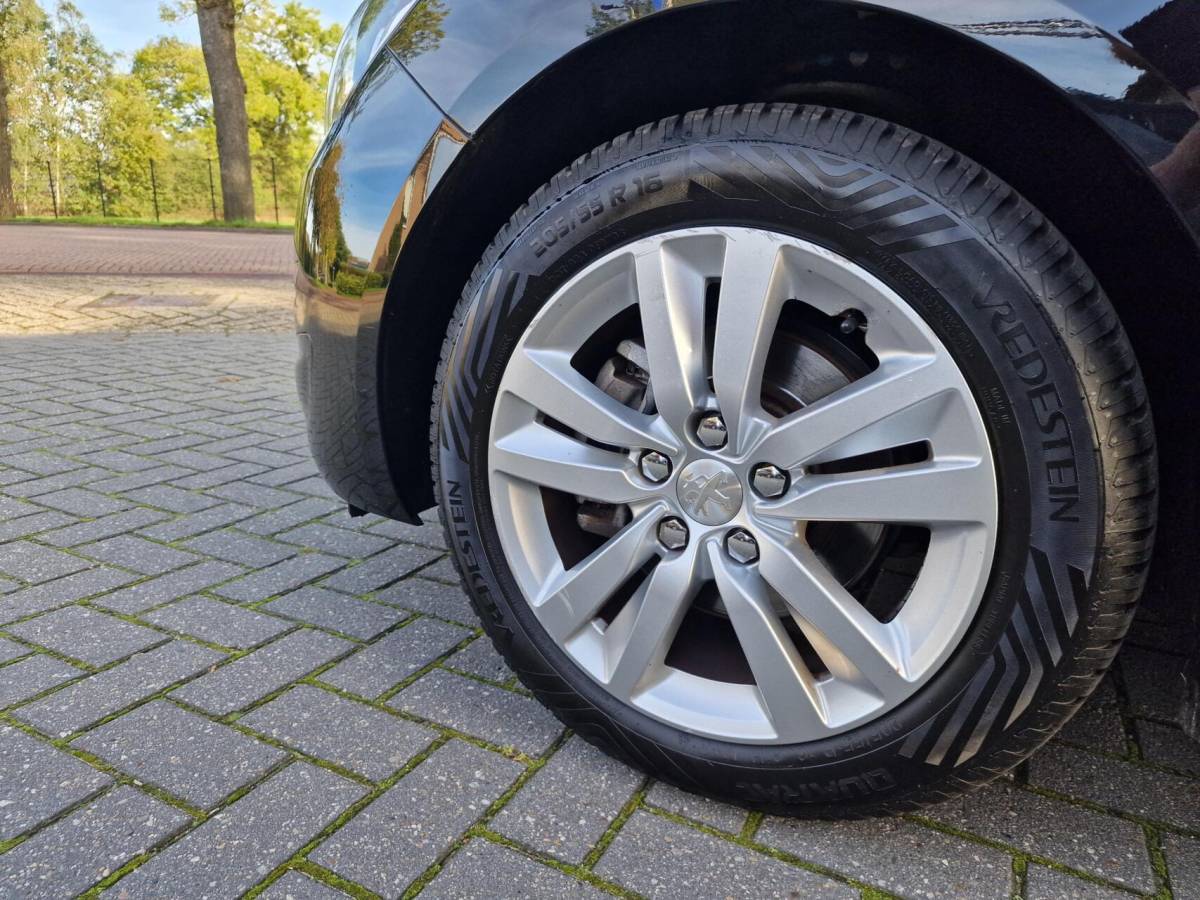 Peugeot 308 Peugeot 308 SW 1.2 PureTech Blue Lease Executive|Clima|cruise|Pano|Trekhaak|LM-velgen|PDC|