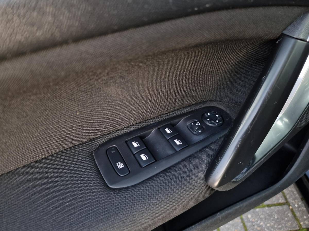 Peugeot 308 Peugeot 308 SW 1.2 PureTech Blue Lease Executive|Clima|cruise|Pano|Trekhaak|LM-velgen|PDC|