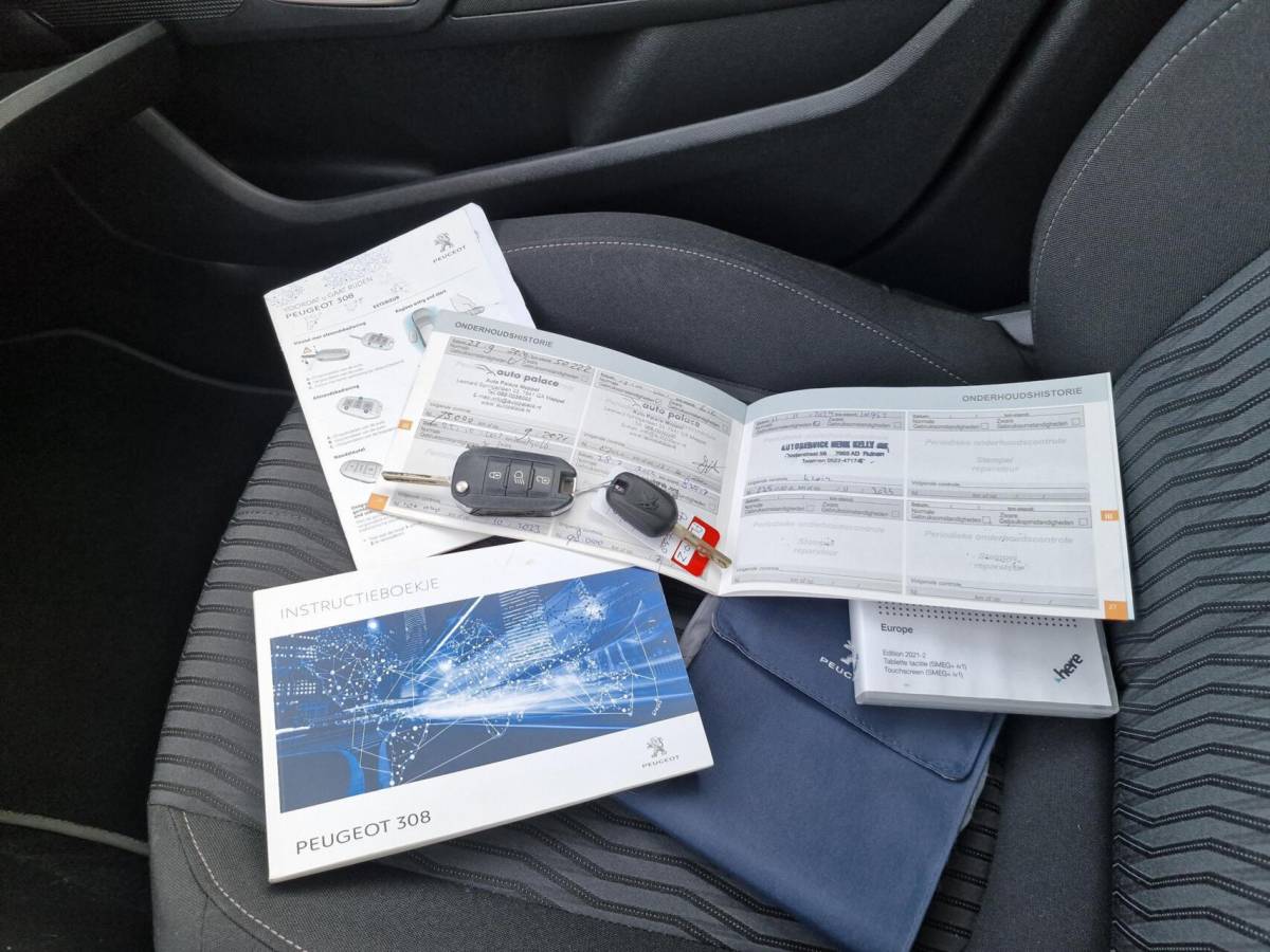 Peugeot 308 Peugeot 308 SW 1.2 PureTech Blue Lease Executive|Clima|cruise|Pano|Trekhaak|LM-velgen|PDC|
