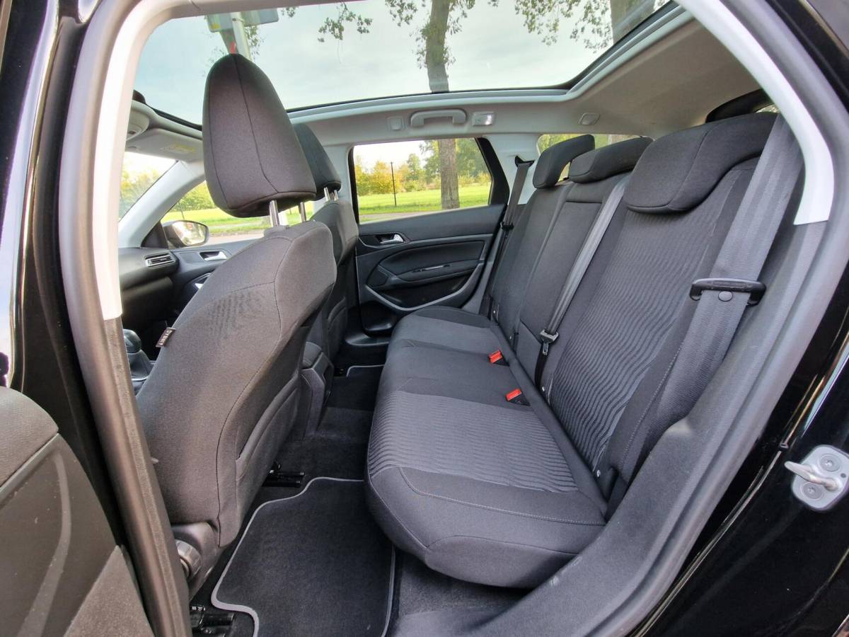 Peugeot 308 Peugeot 308 SW 1.2 PureTech Blue Lease Executive|Clima|cruise|Pano|Trekhaak|LM-velgen|PDC|