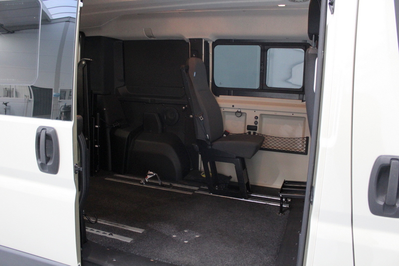 Fiat Ducato Fiat Ducato 30 2.3 MultiJet L1H1, 131PK, ROLSTOELBUS MET LIFT | RIJKLAAR | AUTOMAAT |  EURO 6 | 105.215 KM