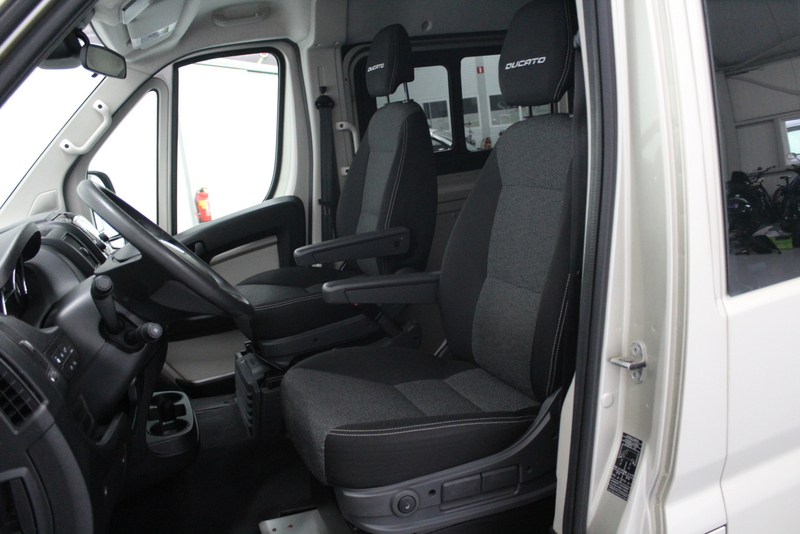 Fiat Ducato Fiat Ducato 30 2.3 MultiJet L1H1, 131PK, ROLSTOELBUS MET LIFT | RIJKLAAR | AUTOMAAT |  EURO 6 | 105.215 KM
