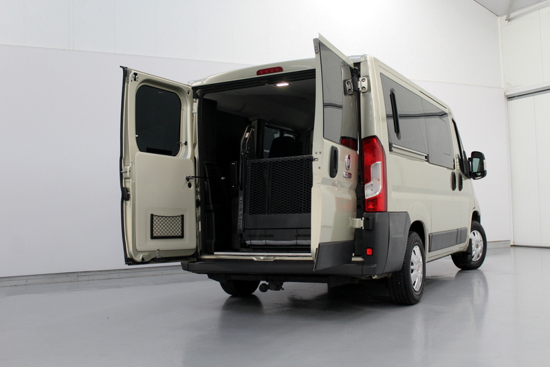 Fiat Ducato Fiat Ducato 30 2.3 MultiJet L1H1, 131PK, ROLSTOELBUS MET LIFT | RIJKLAAR | AUTOMAAT |  EURO 6 | 105.215 KM