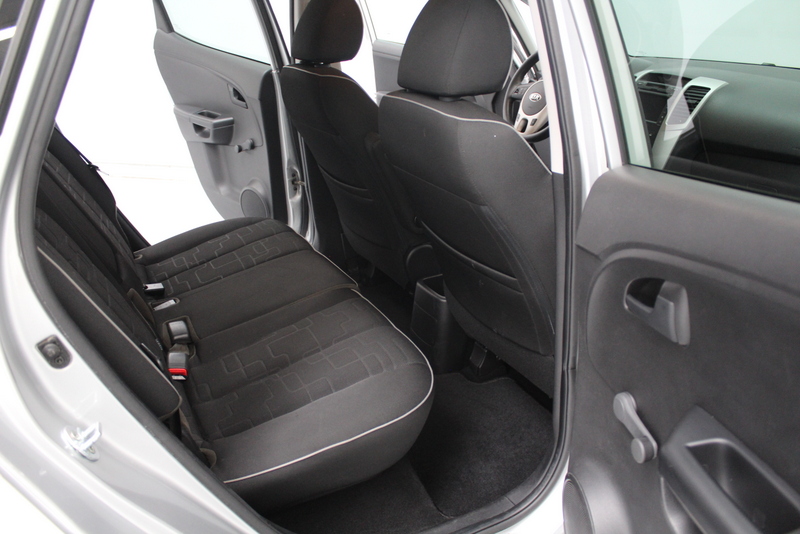Kia Venga Kia Venga 1.4 CVVT 20th Anniversary 90PK, RIJKLAAR | AIRCO | NAVIGATIE | TREKHAAK