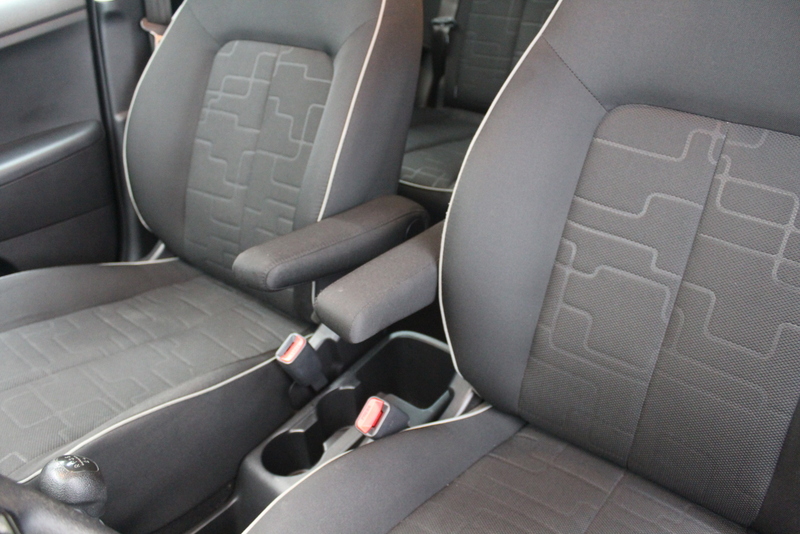 Kia Venga Kia Venga 1.4 CVVT 20th Anniversary 90PK, RIJKLAAR | AIRCO | NAVIGATIE | TREKHAAK