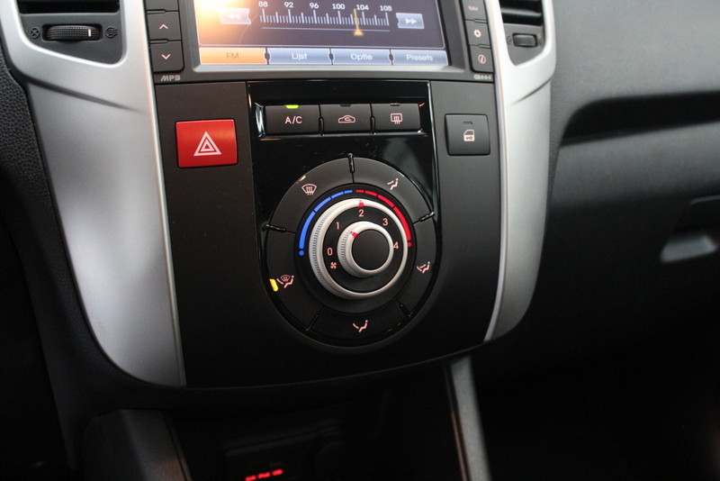 Kia Venga Kia Venga 1.4 CVVT 20th Anniversary 90PK, RIJKLAAR | AIRCO | NAVIGATIE | TREKHAAK