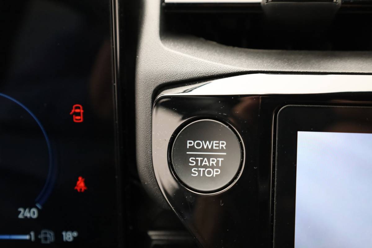 Ford Puma Ford PUMA 1.0 EcoBoost Hybrid ST-Line X |Carplay|Clima|Stoelverwarming|Stuurverwarming|Led|