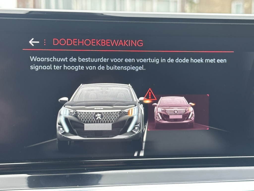 Peugeot 2008 Peugeot 2008 1.2 GT Pack | Eerste eigenaar | Zeer luxe uitvoering |