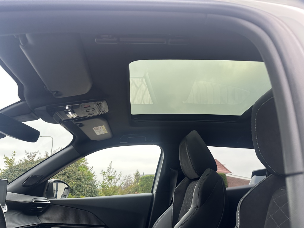 Peugeot 2008 Peugeot 2008 1.2 GT Pack | Eerste eigenaar | Zeer luxe uitvoering |
