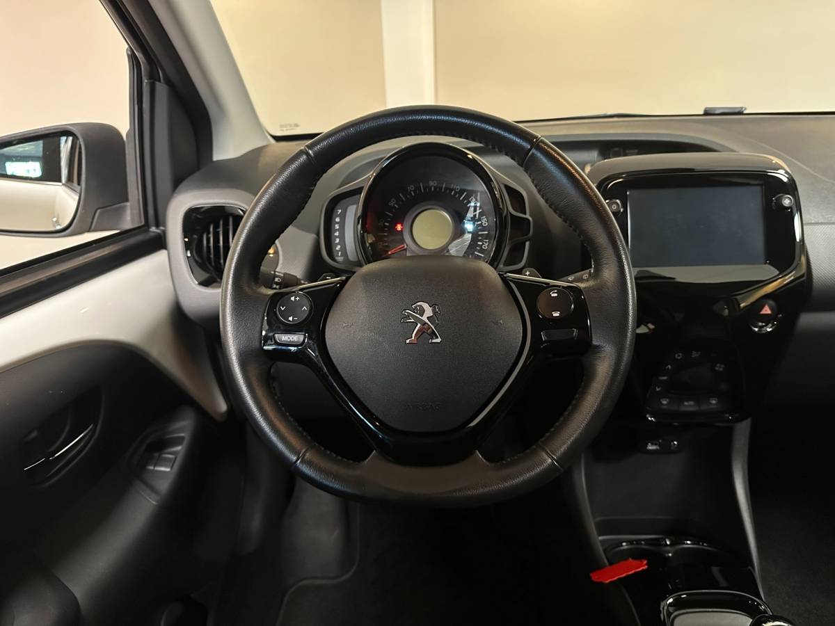 Peugeot 108 Peugeot 108 1.0 e-VTi Allure *Automaat* Leer|Stoelverw.|Carplay|Camera|Climate|19.000Km NAP|Dealer OH|2de Eigenaar! Lm-Velgen