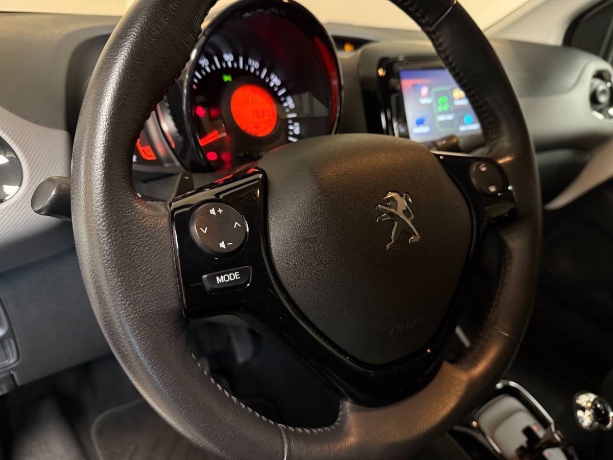 Peugeot 108 Peugeot 108 1.0 e-VTi Allure *Automaat* Leer|Stoelverw.|Carplay|Camera|Climate|19.000Km NAP|Dealer OH|2de Eigenaar! Lm-Velgen
