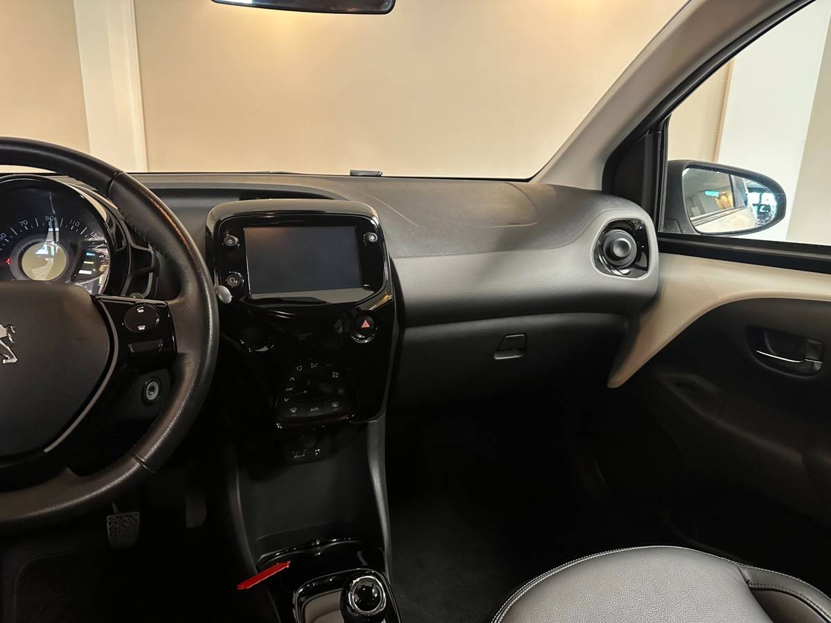 Peugeot 108 Peugeot 108 1.0 e-VTi Allure *Automaat* Leer|Stoelverw.|Carplay|Camera|Climate|19.000Km NAP|Dealer OH|2de Eigenaar! Lm-Velgen