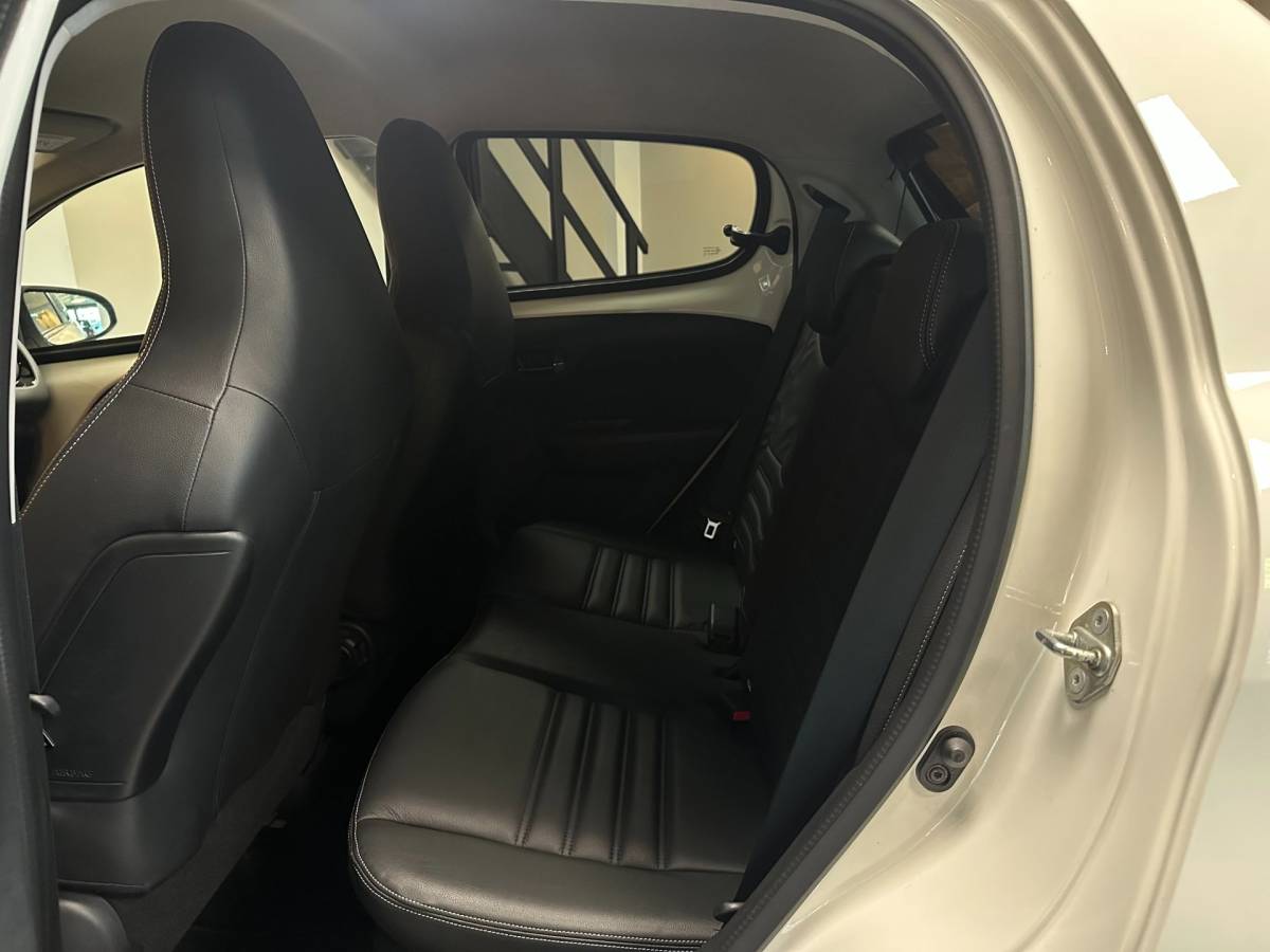 Peugeot 108 Peugeot 108 1.0 e-VTi Allure *Automaat* Leer|Stoelverw.|Carplay|Camera|Climate|19.000Km NAP|Dealer OH|2de Eigenaar! Lm-Velgen