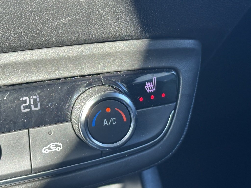 Opel Crossland X Opel Crossland X 1.2 Innovation | Stoel- en stuurverwarming |