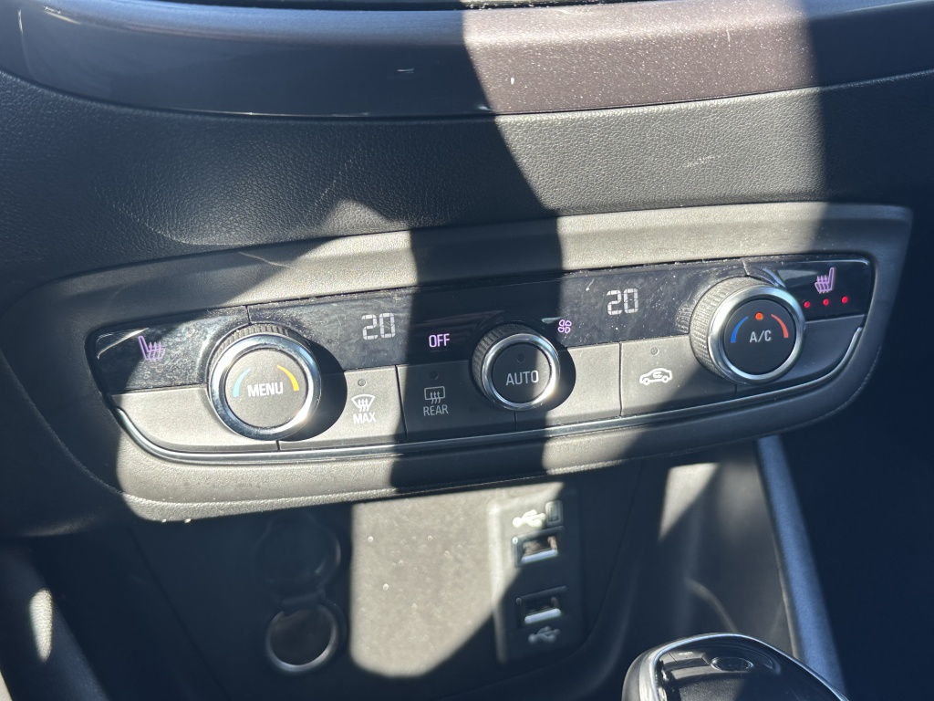 Opel Crossland X Opel Crossland X 1.2 Innovation | Stoel- en stuurverwarming |