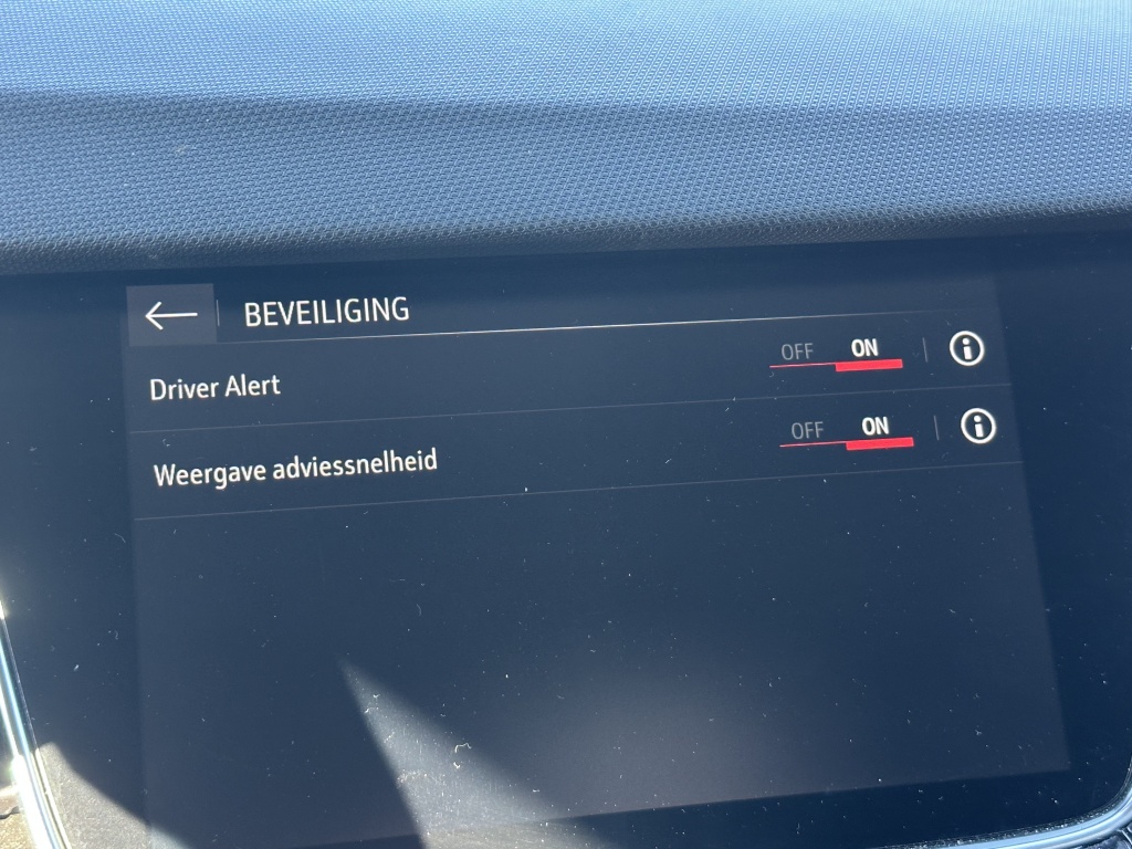 Opel Crossland X Opel Crossland X 1.2 Innovation | Stoel- en stuurverwarming |