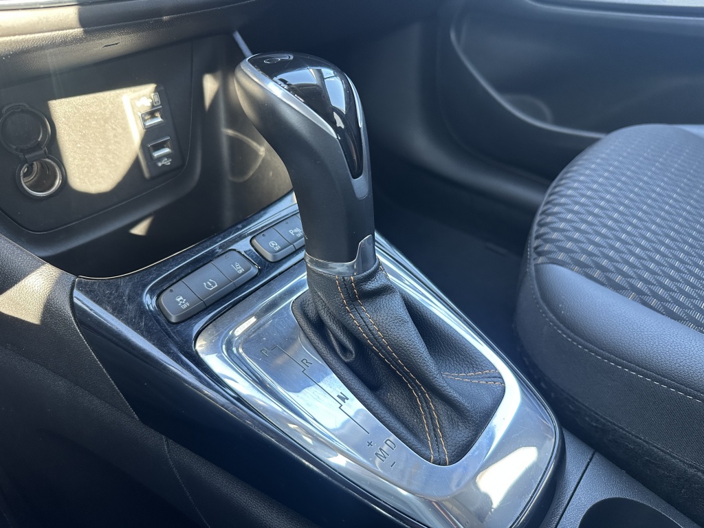Opel Crossland X Opel Crossland X 1.2 Innovation | Stoel- en stuurverwarming |
