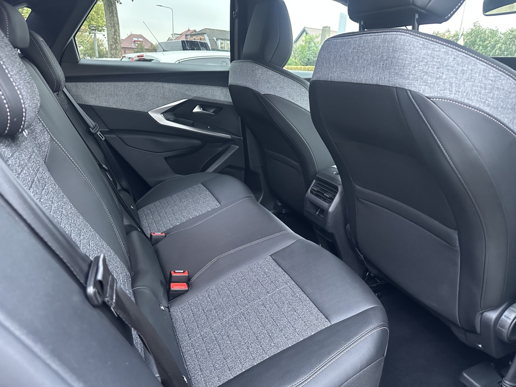 Peugeot 3008 Peugeot 3008 | 360 vision & Drive Assist Pack | Panoramic navigation Pack |