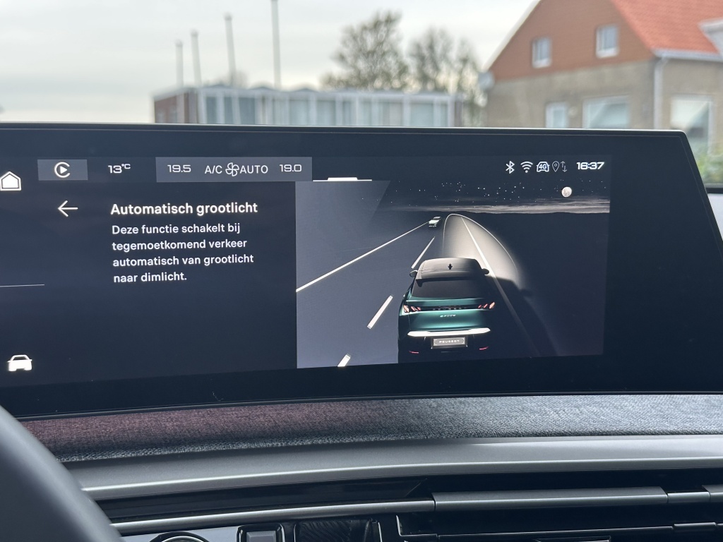Peugeot 3008 Peugeot 3008 | 360 vision & Drive Assist Pack | Panoramic navigation Pack |