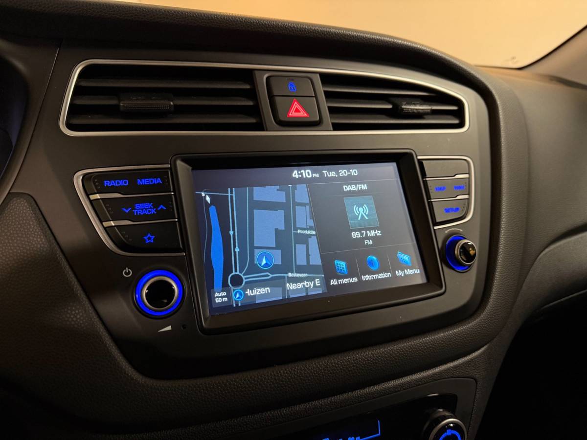 Hyundai i20 Hyundai I20 1.0 T-GDI Comfort *Carplay* 2de Eigenaar|Camera|Trekhaak|Navi|DAB|Climate|Cruise|Lane-Assist|Lm-Velgen|Org.NL|NAP