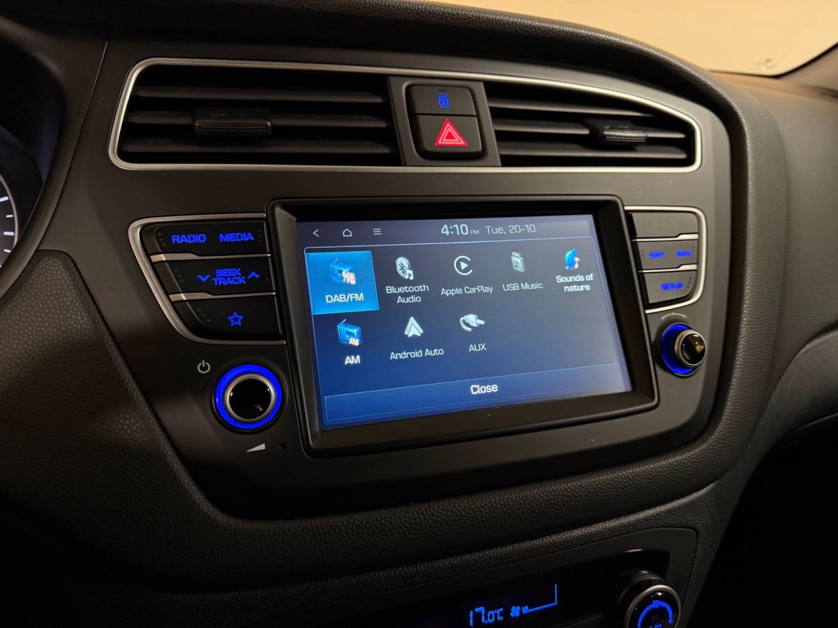 Hyundai i20 Hyundai I20 1.0 T-GDI Comfort *Carplay* 2de Eigenaar|Camera|Trekhaak|Navi|DAB|Climate|Cruise|Lane-Assist|Lm-Velgen|Org.NL|NAP