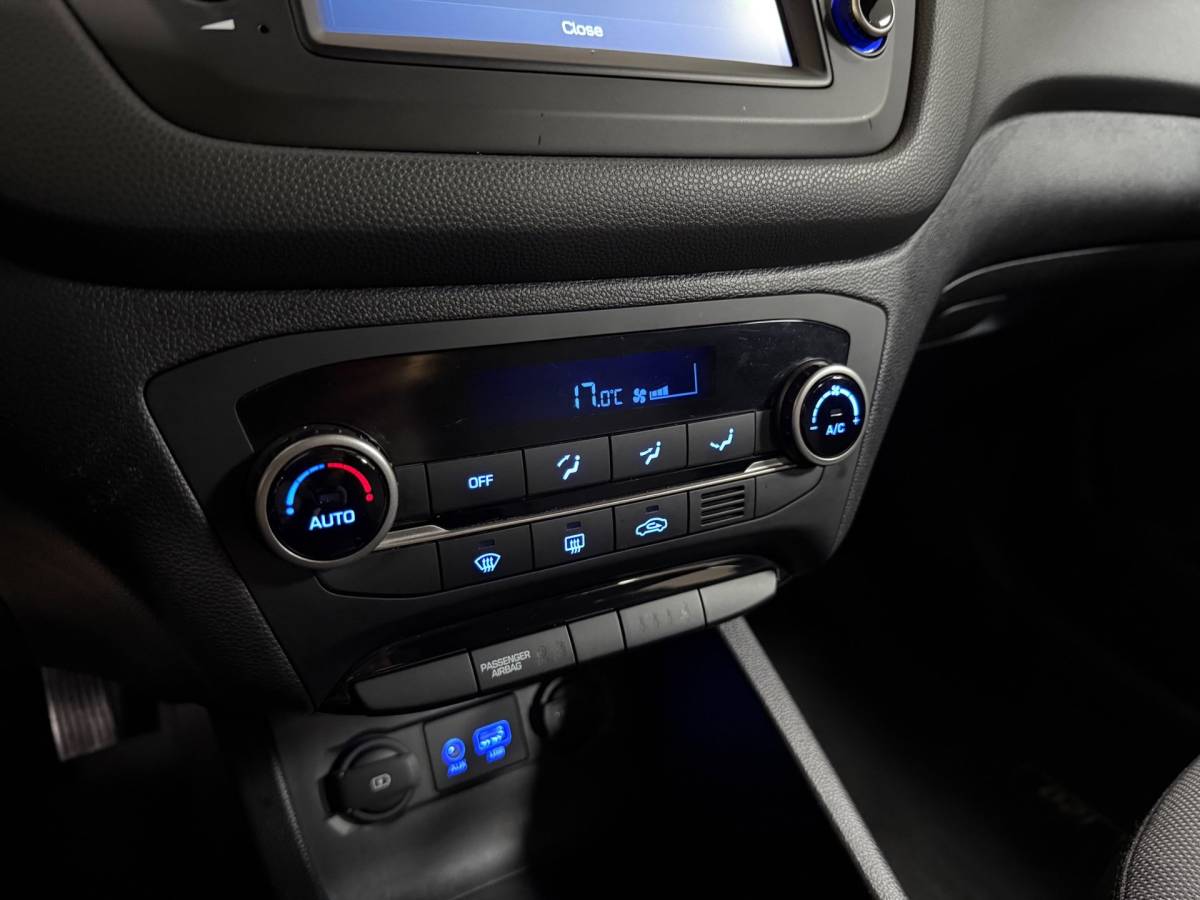 Hyundai i20 Hyundai I20 1.0 T-GDI Comfort *Carplay* 2de Eigenaar|Camera|Trekhaak|Navi|DAB|Climate|Cruise|Lane-Assist|Lm-Velgen|Org.NL|NAP