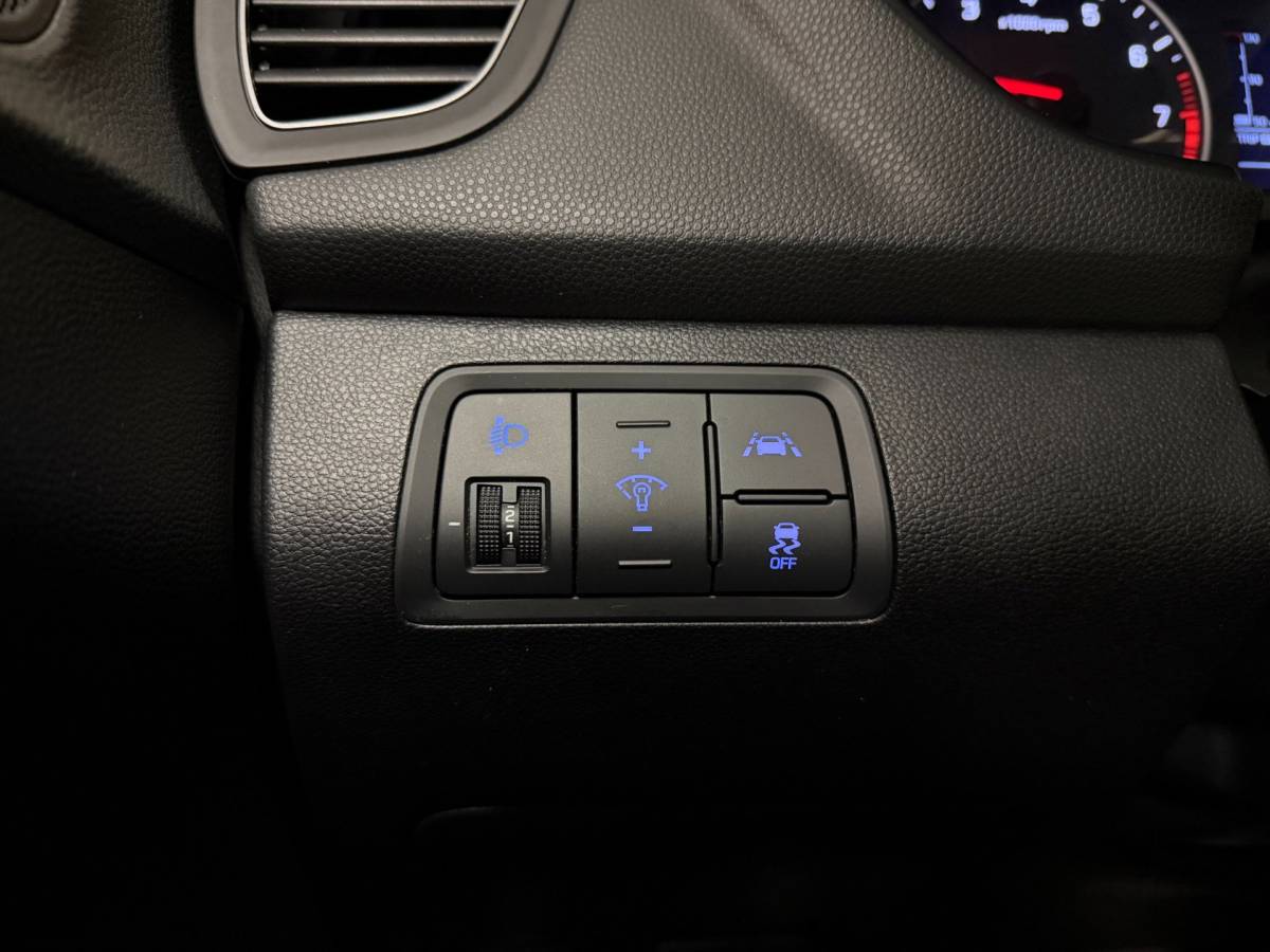 Hyundai i20 Hyundai I20 1.0 T-GDI Comfort *Carplay* 2de Eigenaar|Camera|Trekhaak|Navi|DAB|Climate|Cruise|Lane-Assist|Lm-Velgen|Org.NL|NAP