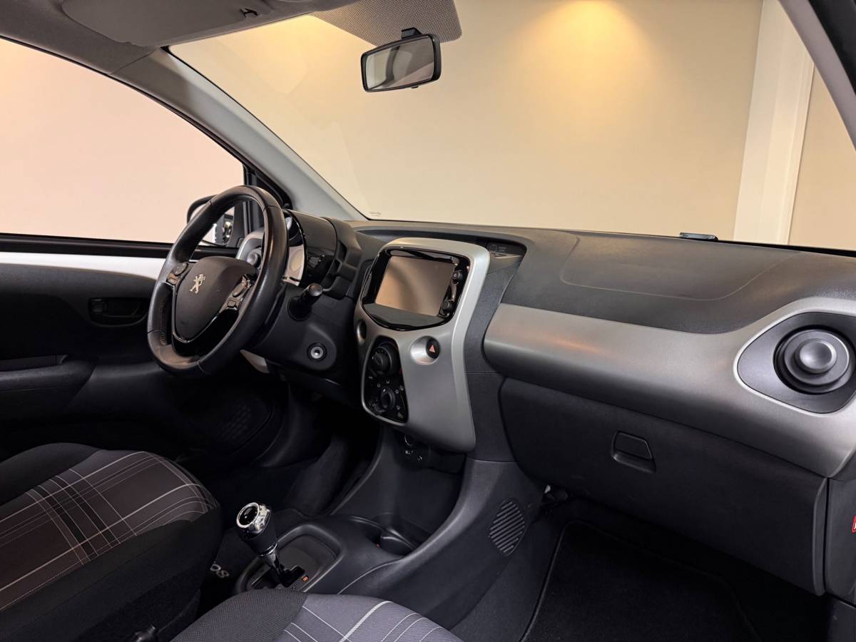 Peugeot 108 Peugeot 108 1.0 e-VTi Active *Automaat* 1ste Eigenaar/Dealer OH|11.000Km NAP|Airco|Camera|Bluetooth|DAB|5 Deurs|Uniek!