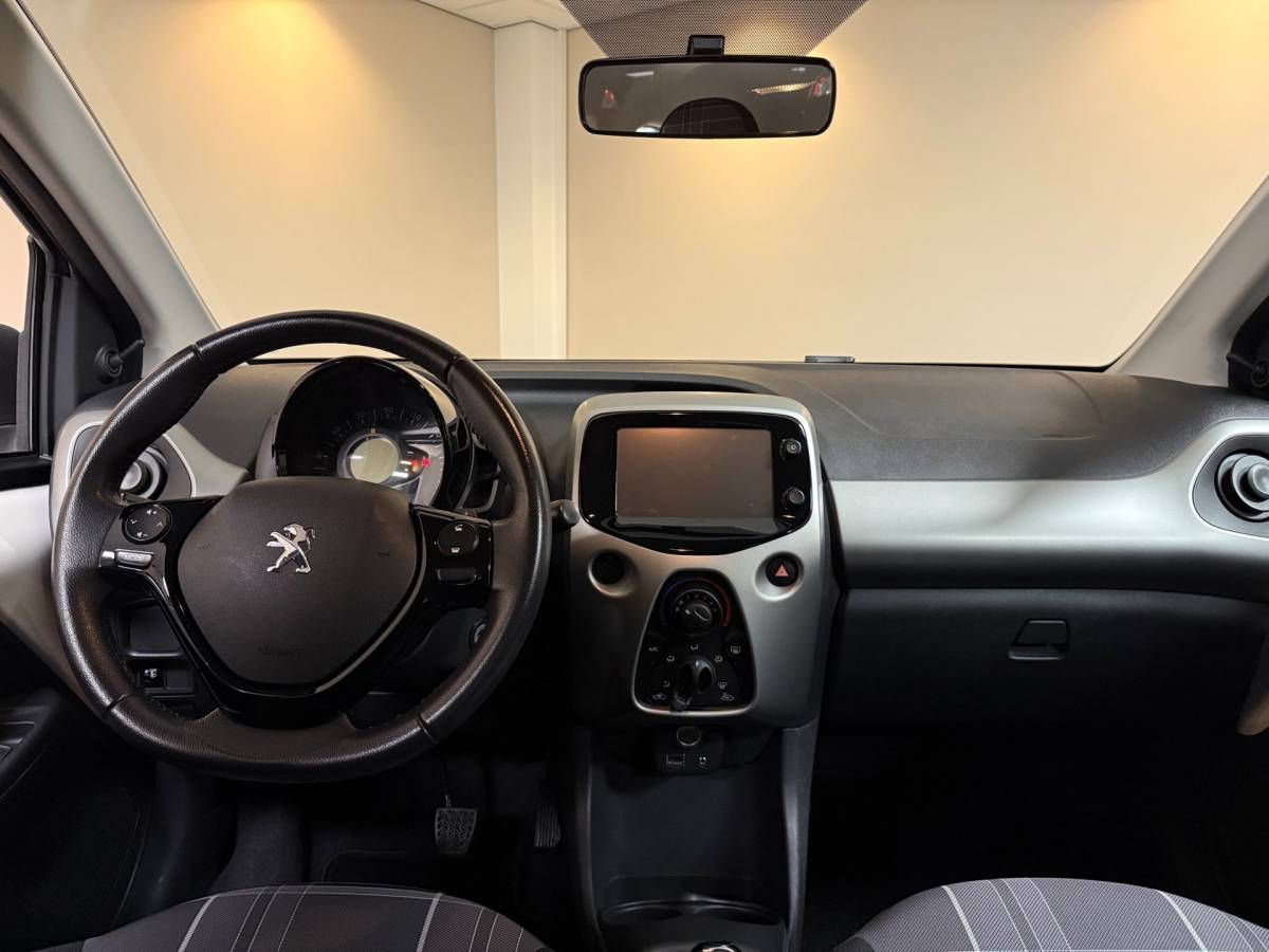 Peugeot 108 Peugeot 108 1.0 e-VTi Active *Automaat* 1ste Eigenaar/Dealer OH|11.000Km NAP|Airco|Camera|Bluetooth|DAB|5 Deurs|Uniek!