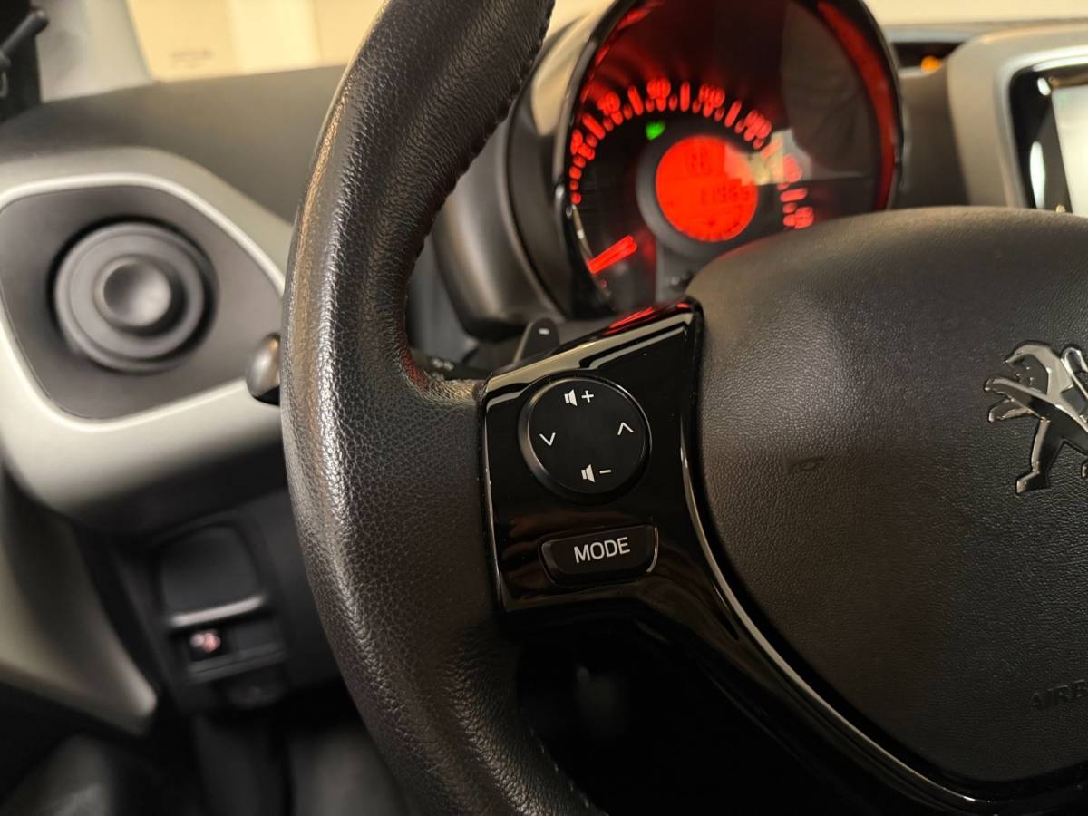 Peugeot 108 Peugeot 108 1.0 e-VTi Active *Automaat* 1ste Eigenaar/Dealer OH|11.000Km NAP|Airco|Camera|Bluetooth|DAB|5 Deurs|Uniek!