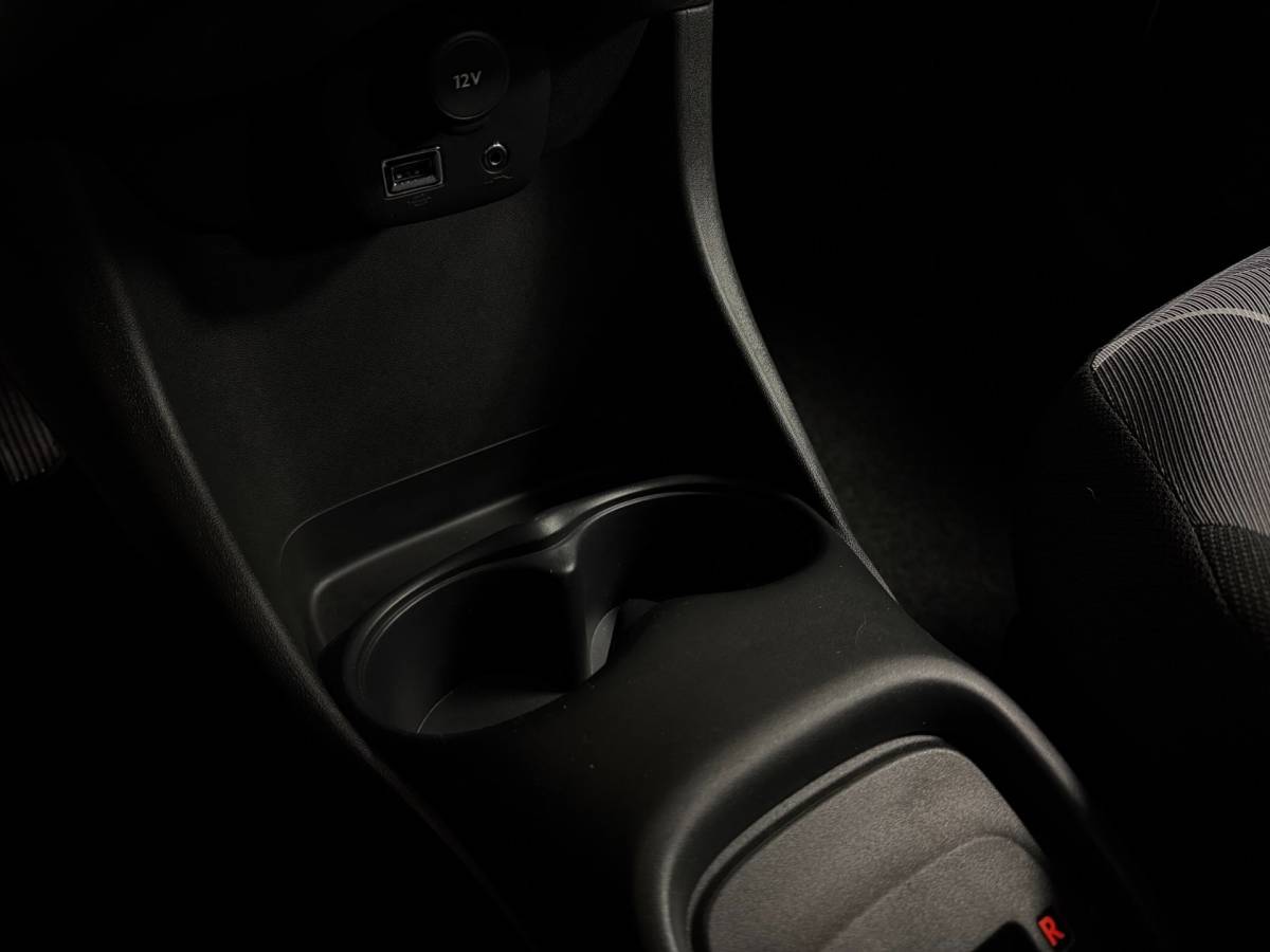 Peugeot 108 Peugeot 108 1.0 e-VTi Active *Automaat* 1ste Eigenaar/Dealer OH|11.000Km NAP|Airco|Camera|Bluetooth|DAB|5 Deurs|Uniek!