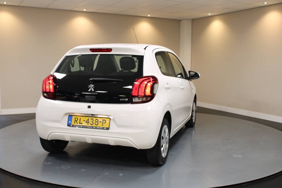 Peugeot 108 Peugeot 108 1.0 e-VTi Active *Automaat* 1ste Eigenaar/Dealer OH|11.000Km NAP|Airco|Camera|Bluetooth|DAB|5 Deurs|Uniek!