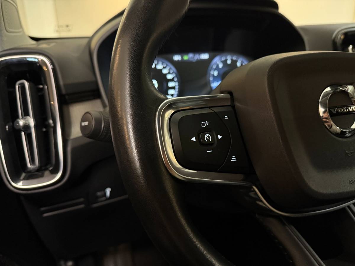 Volvo XC40 Volvo XC40 1.5 T3 Inscription *Dealer OH* Stoel/Stuurverw.|Carplay|Leer|Orrefors|Adapt.Cruise|Memory|Camera|Navi|All-season|NAP