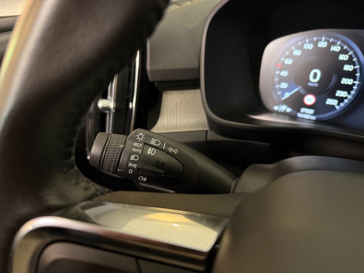 Volvo XC40 Volvo XC40 1.5 T3 Inscription *Dealer OH* Stoel/Stuurverw.|Carplay|Leer|Orrefors|Adapt.Cruise|Memory|Camera|Navi|All-season|NAP