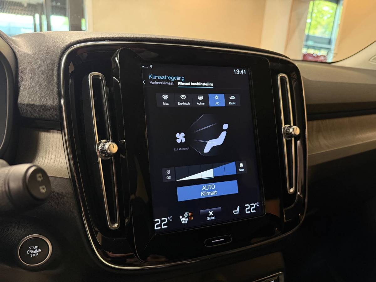 Volvo XC40 Volvo XC40 1.5 T3 Inscription *Dealer OH* Stoel/Stuurverw.|Carplay|Leer|Orrefors|Adapt.Cruise|Memory|Camera|Navi|All-season|NAP