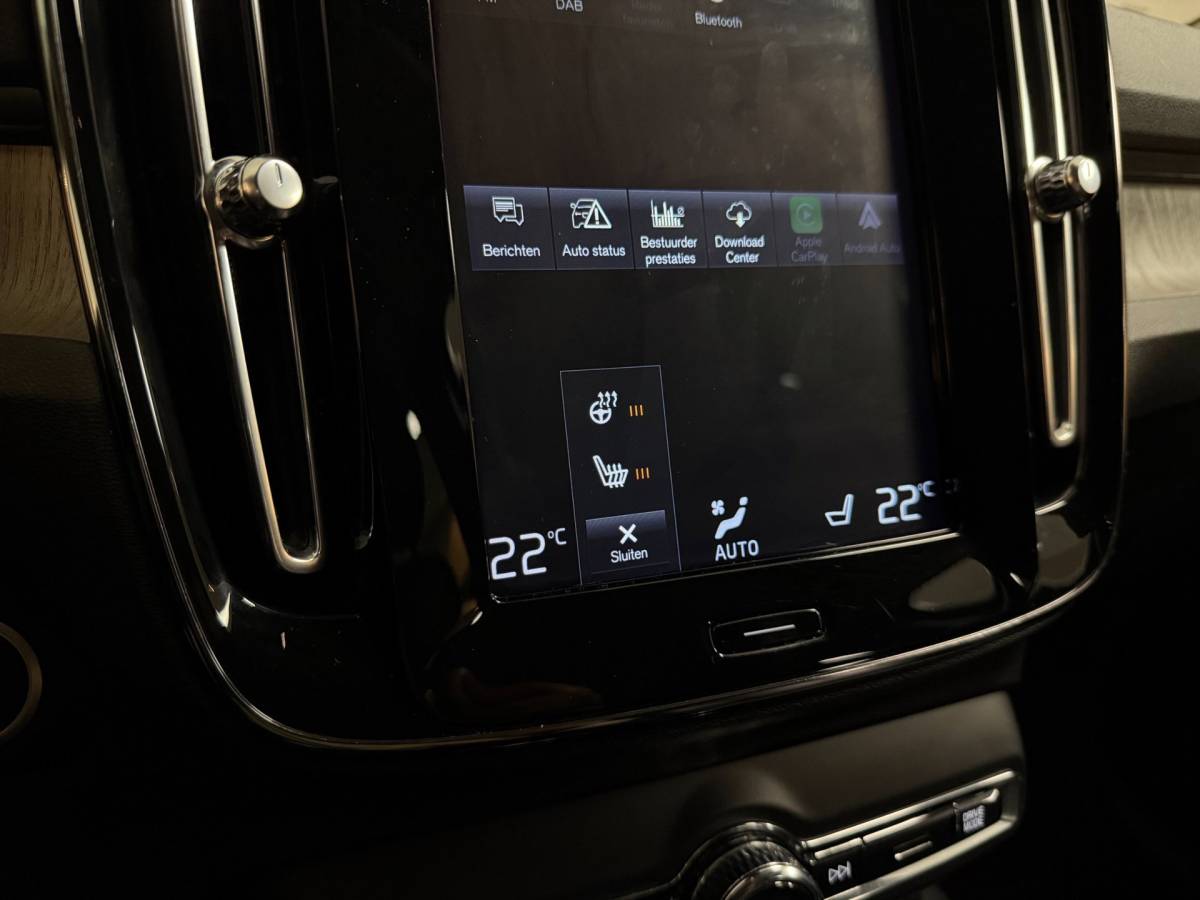 Volvo XC40 Volvo XC40 1.5 T3 Inscription *Dealer OH* Stoel/Stuurverw.|Carplay|Leer|Orrefors|Adapt.Cruise|Memory|Camera|Navi|All-season|NAP