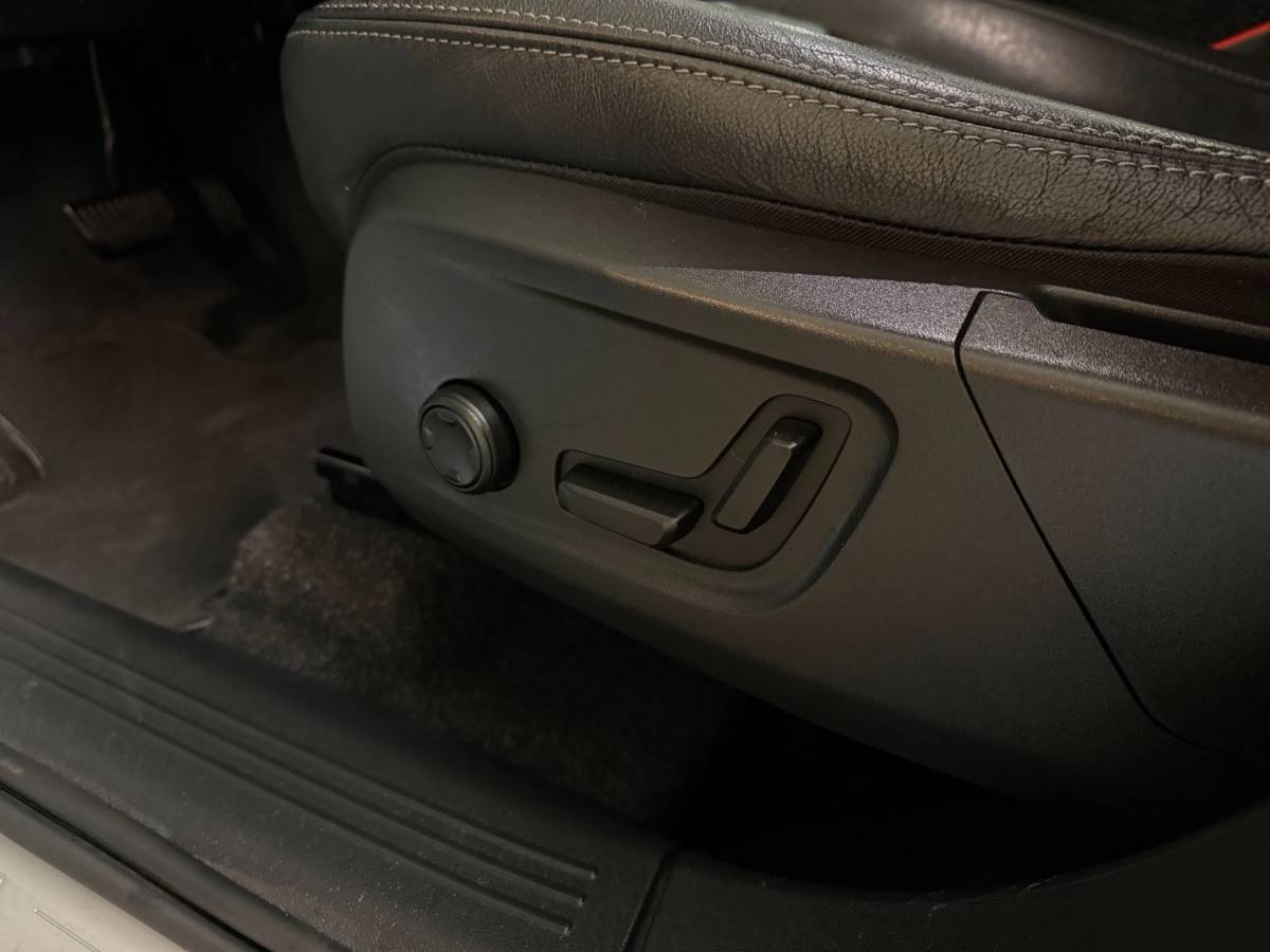 Volvo XC40 Volvo XC40 1.5 T3 Inscription *Dealer OH* Stoel/Stuurverw.|Carplay|Leer|Orrefors|Adapt.Cruise|Memory|Camera|Navi|All-season|NAP