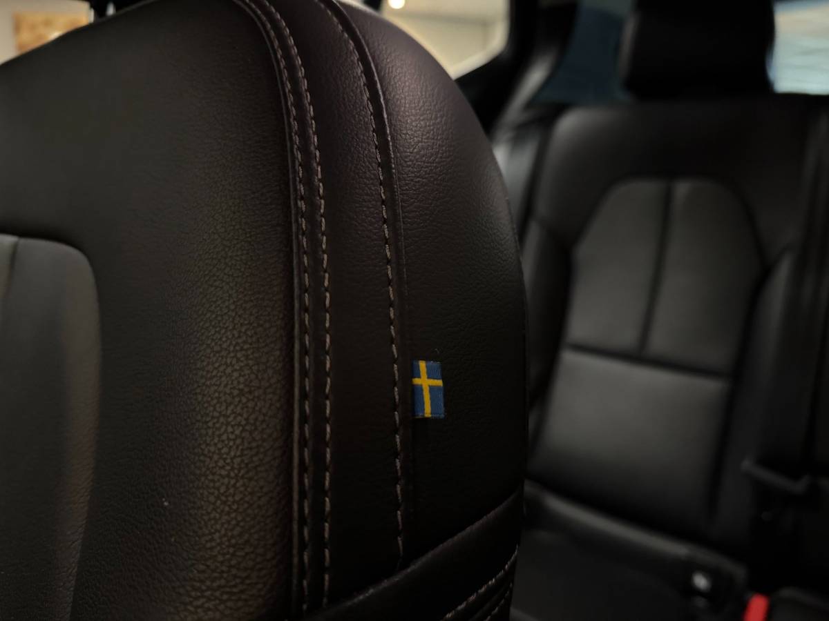Volvo XC40 Volvo XC40 1.5 T3 Inscription *Dealer OH* Stoel/Stuurverw.|Carplay|Leer|Orrefors|Adapt.Cruise|Memory|Camera|Navi|All-season|NAP