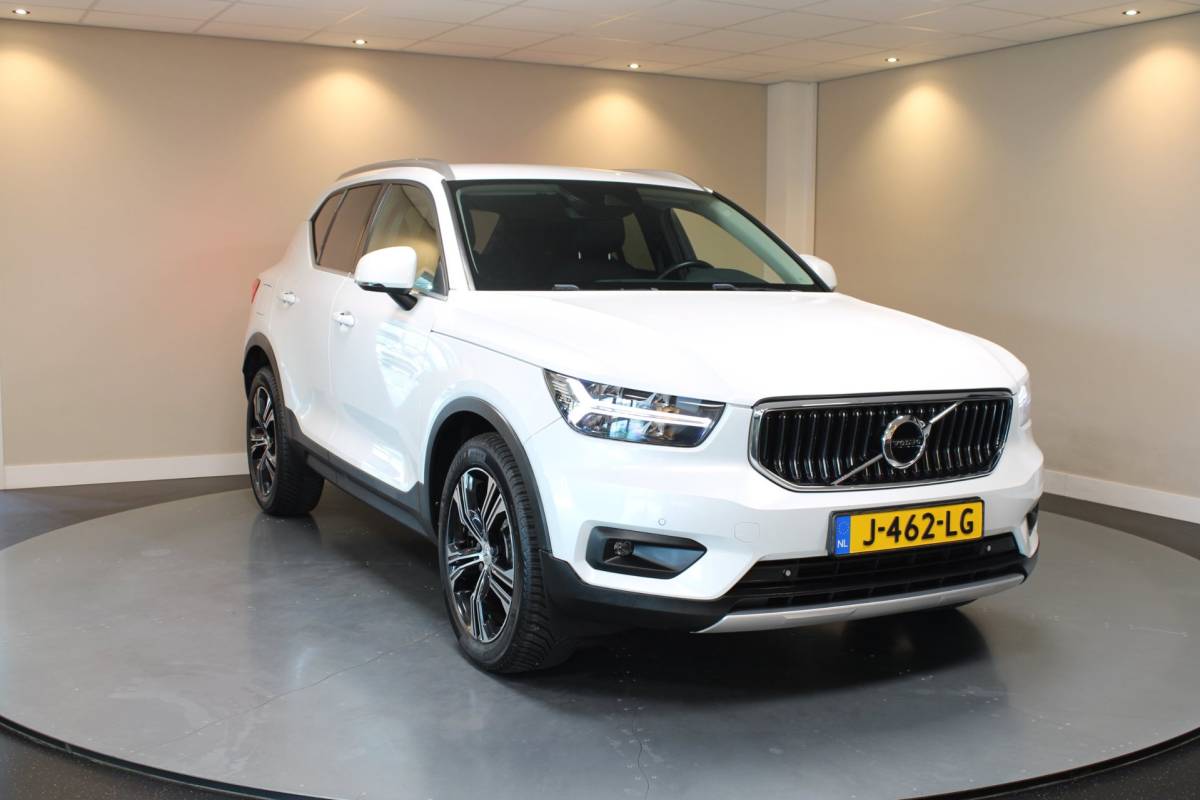 Volvo XC40 Volvo XC40 1.5 T3 Inscription *Dealer OH* Stoel/Stuurverw.|Carplay|Leer|Orrefors|Adapt.Cruise|Memory|Camera|Navi|All-season|NAP