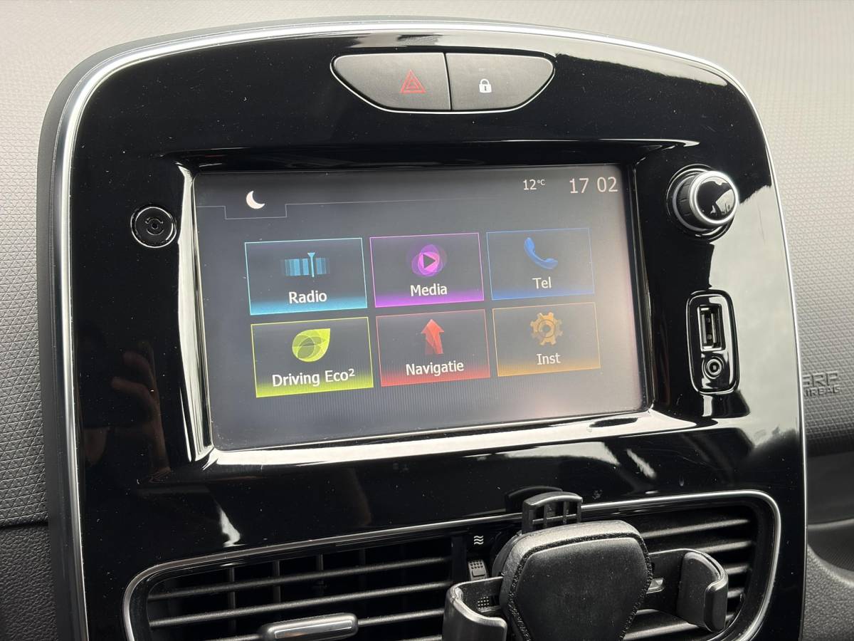 Renault Clio Renault Clio 0.9 TCe Intens ✓D-Ketting vv in 01-2026✓Camera✓Navi✓Keyless✓Dealer Onderhouden✓Halfleder✓LED✓Lm velgen✓Airco✓Cruise✓Pdc V+A✓4 Elekt Ramen✓N.A.P✓Apk tot 05-2027