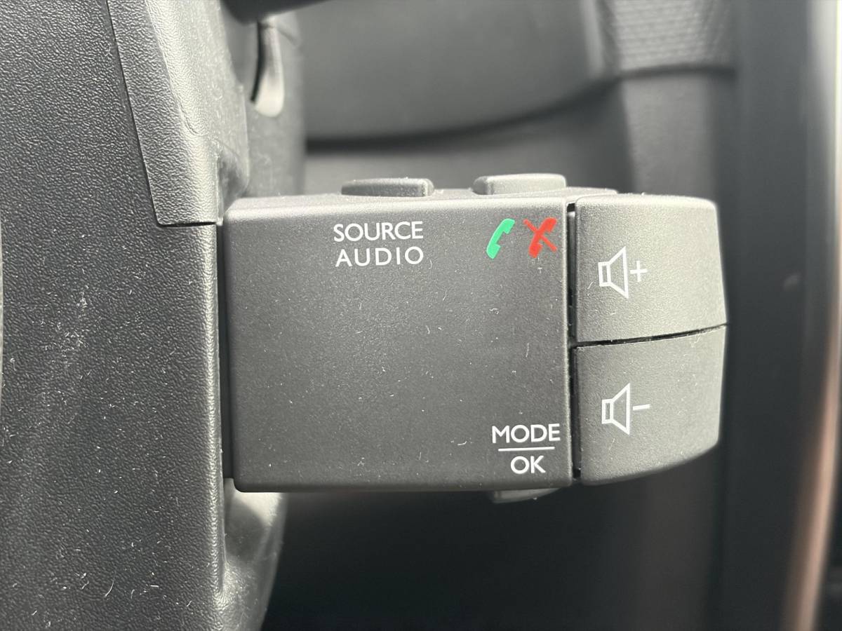 Renault Clio Renault Clio 0.9 TCe Intens ✓D-Ketting vv in 01-2026✓Camera✓Navi✓Keyless✓Dealer Onderhouden✓Halfleder✓LED✓Lm velgen✓Airco✓Cruise✓Pdc V+A✓4 Elekt Ramen✓N.A.P✓Apk tot 05-2027
