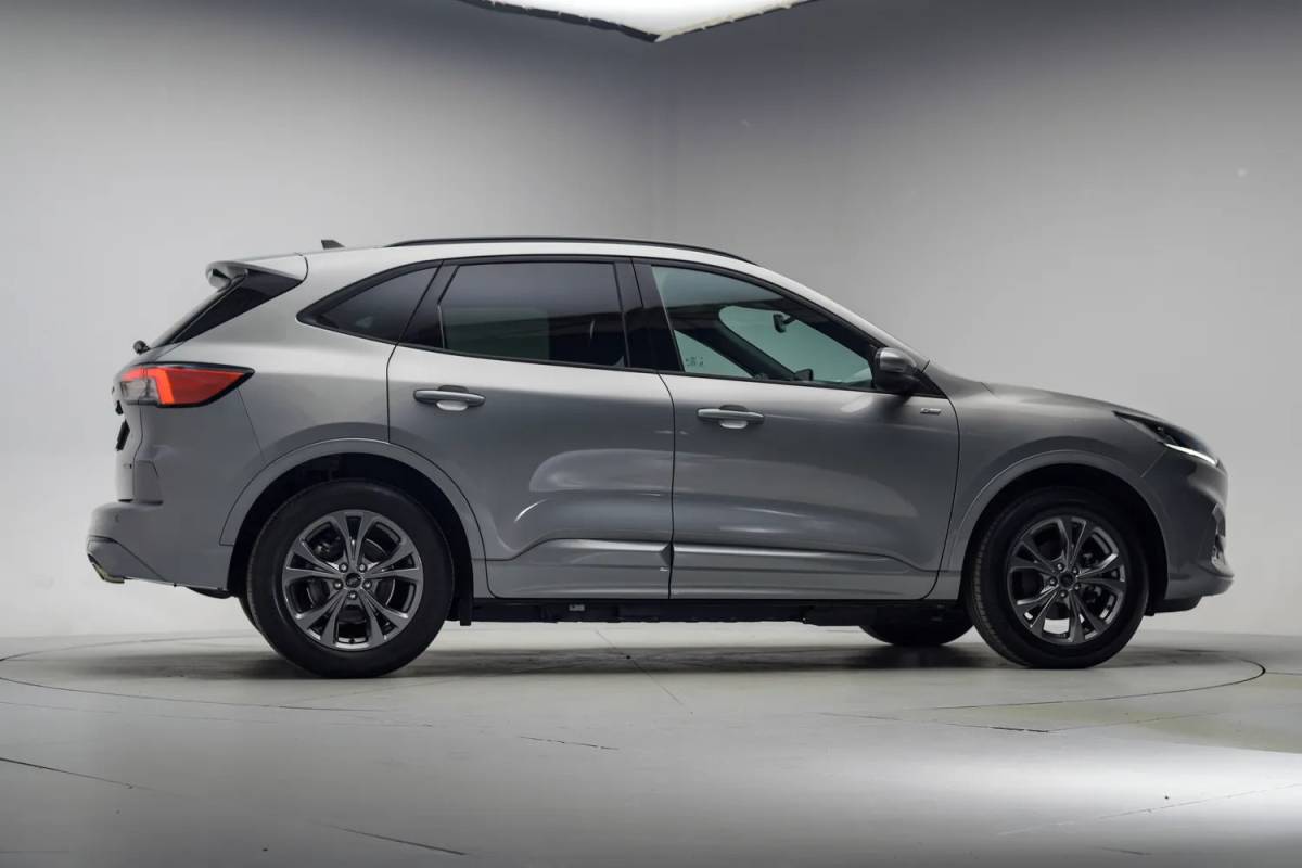 Ford Kuga Ford Kuga 2.5 PHEV ST-Line X Aut. [ LED Navi Camera ]