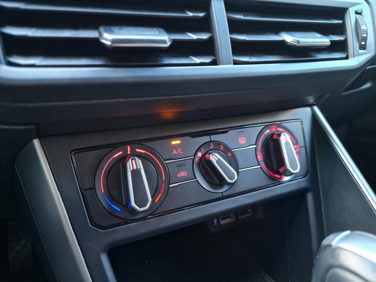 Volkswagen Polo Volkswagen Polo 1.0 TSI DSG Comfortline|R-line|LED|ACC|Navi|Carplay|Airco|Camera|Automaat|