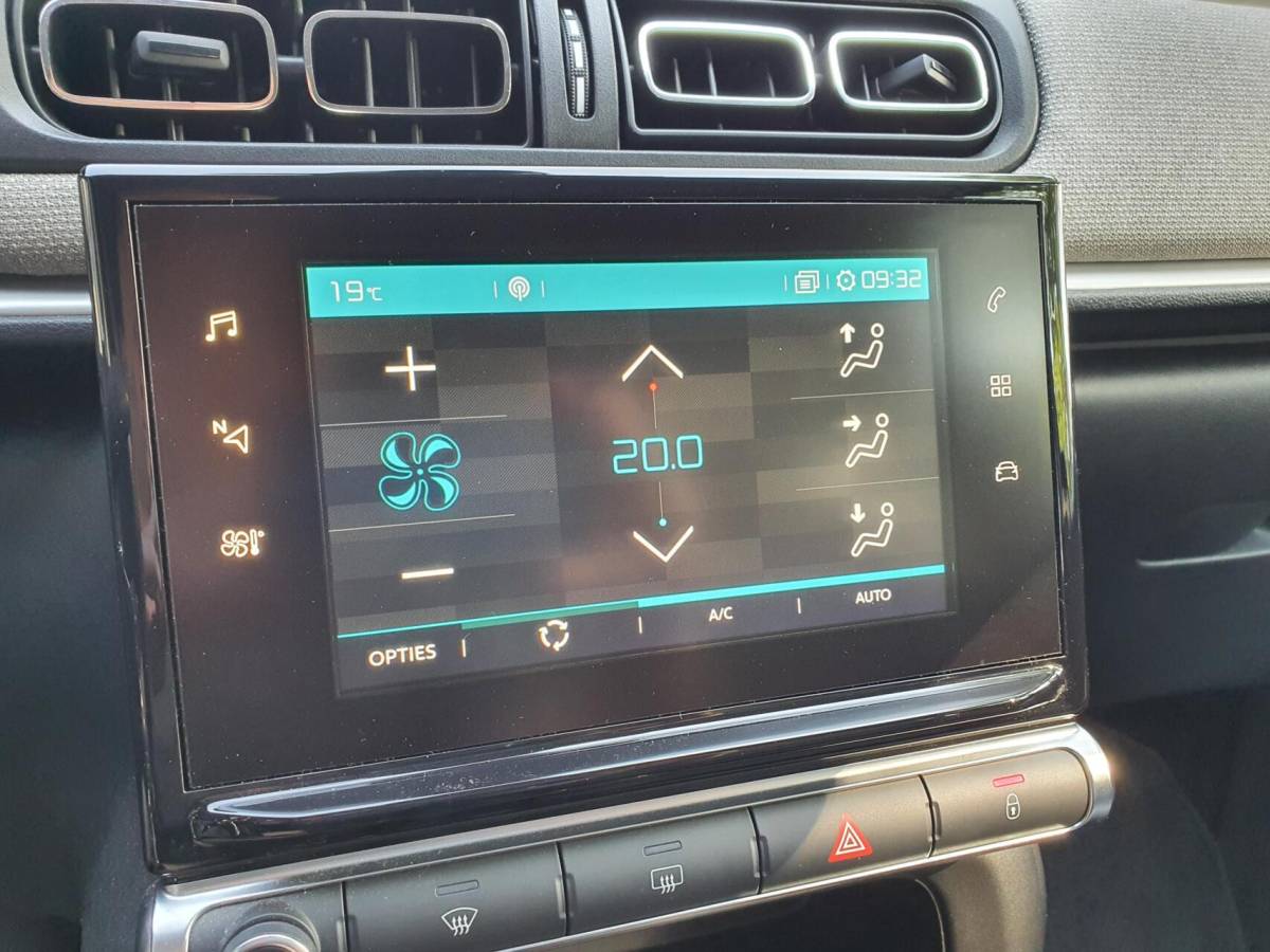 Citroën C3 Citroen C3 1.2 PureTech S&S Shine|2017|Automaat|Clima|Camera|Trekhaak|