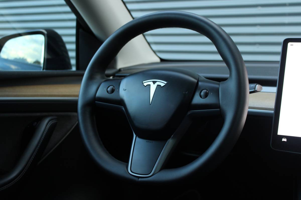 Tesla Model Y Tesla Model Y Long Range AWD 75 kWh 20 Inch Leer Panodak Leer