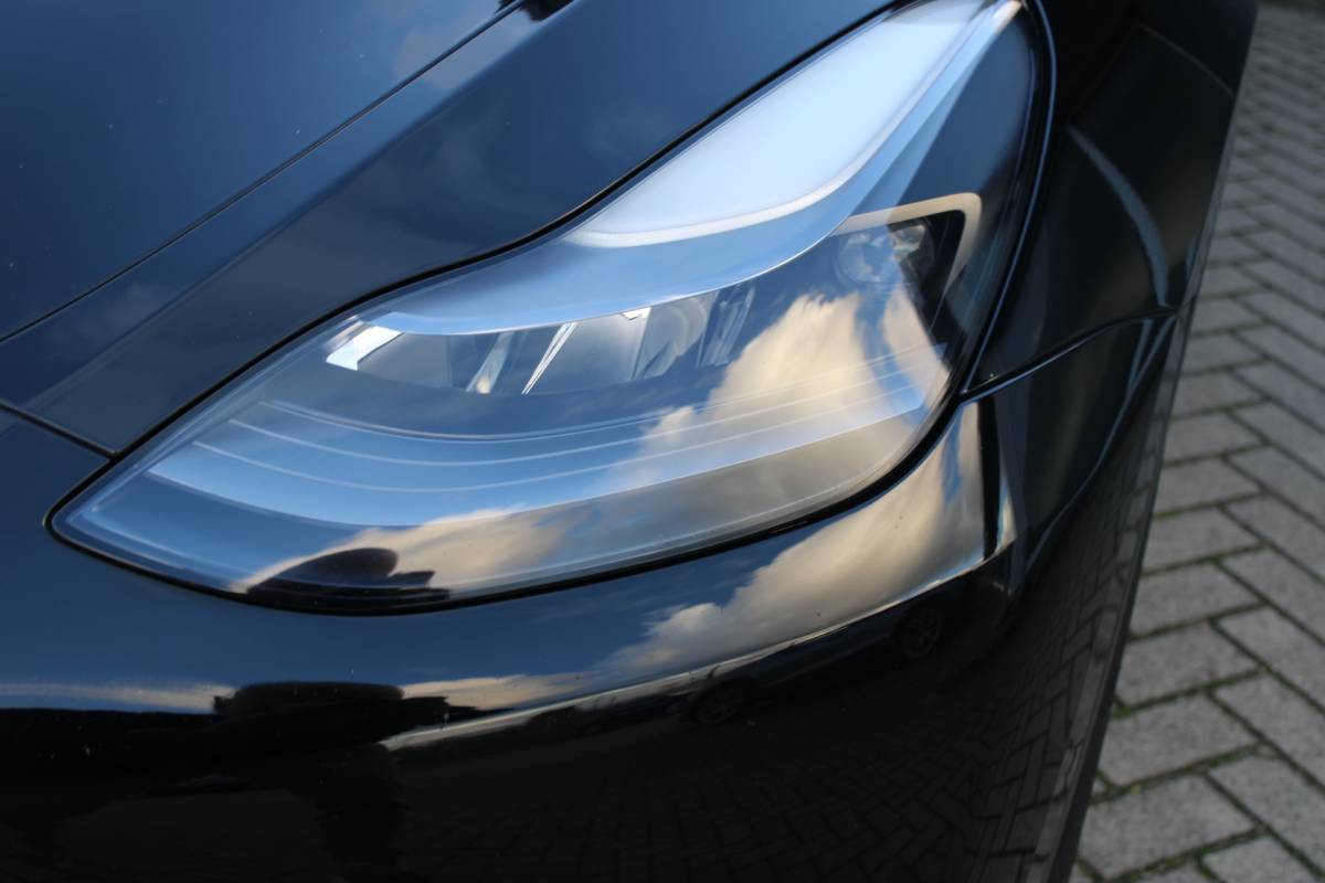 Tesla Model Y Tesla Model Y Long Range AWD 75 kWh 20 Inch Leer Panodak Leer
