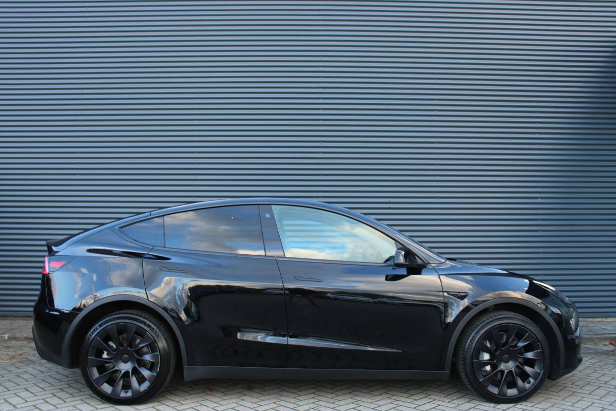 Tesla Model Y Tesla Model Y Long Range AWD 75 kWh 20 Inch Leer Panodak Leer