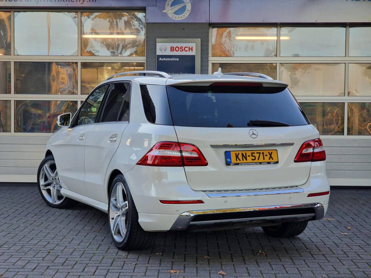 Mercedes-Benz M-Klasse Mercedes M-klasse ML 500 4.7-liter V8 Biturbo 409PK|AMG-uitgevoerd|Designo|360’Camera|Trekhaak|LEER|Xenon|ACC|Stoel&Stuur-verwarming|Karman&Kardon|Schuifdak|
