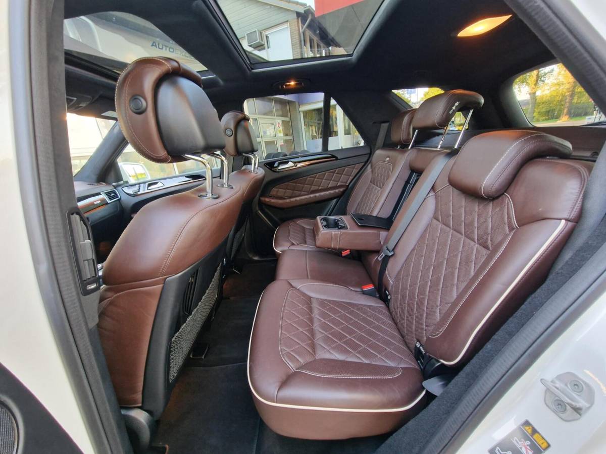 Mercedes-Benz M-Klasse Mercedes M-klasse ML 500 4.7-liter V8 Biturbo 409PK|AMG-uitgevoerd|Designo|360’Camera|Trekhaak|LEER|Xenon|ACC|Stoel&Stuur-verwarming|Karman&Kardon|Schuifdak|