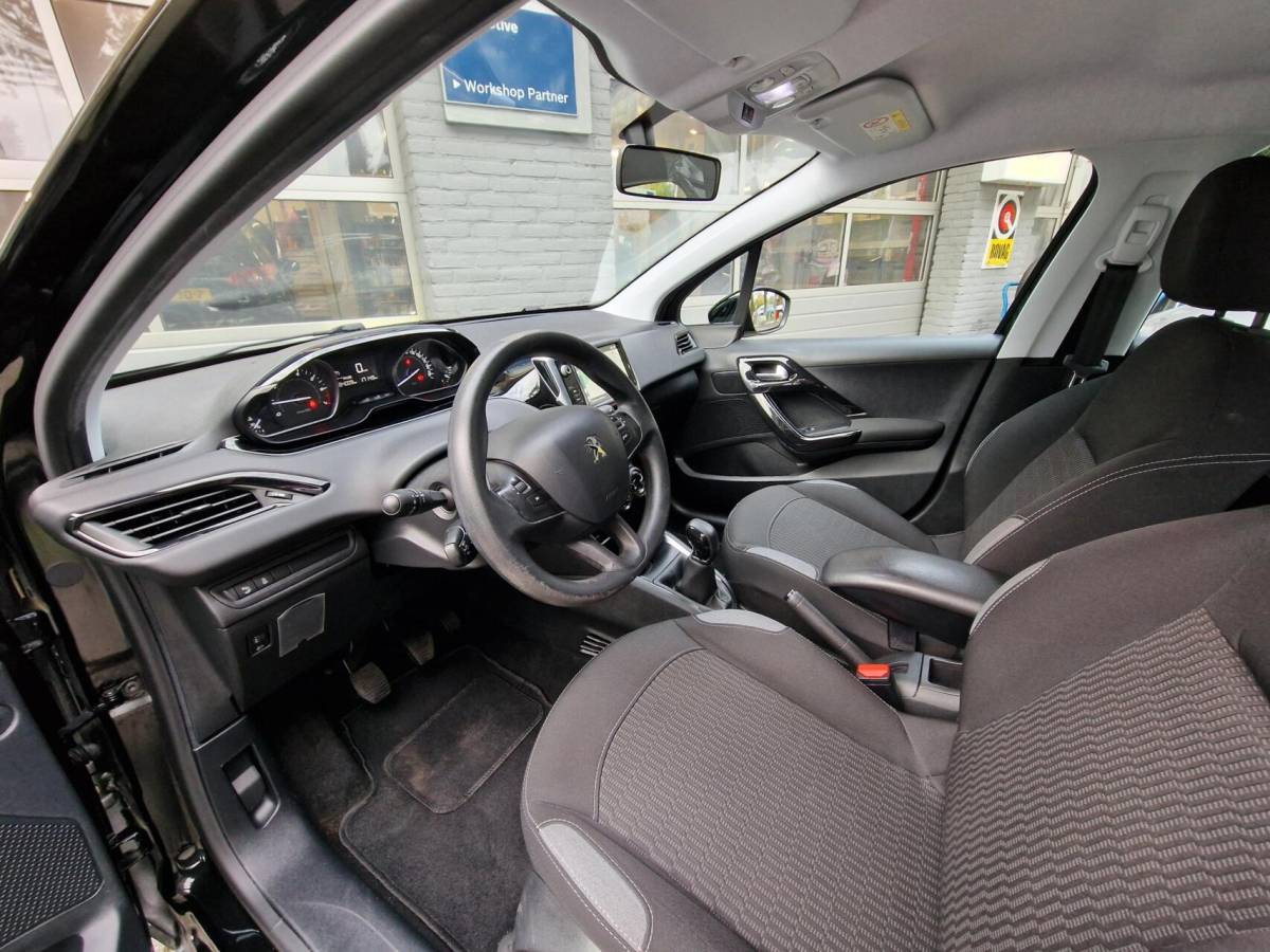 Peugeot 208 Peugeot 208 1.2 PureTech Blue Lion|Airco|Cruise|Navi|84.009KM|